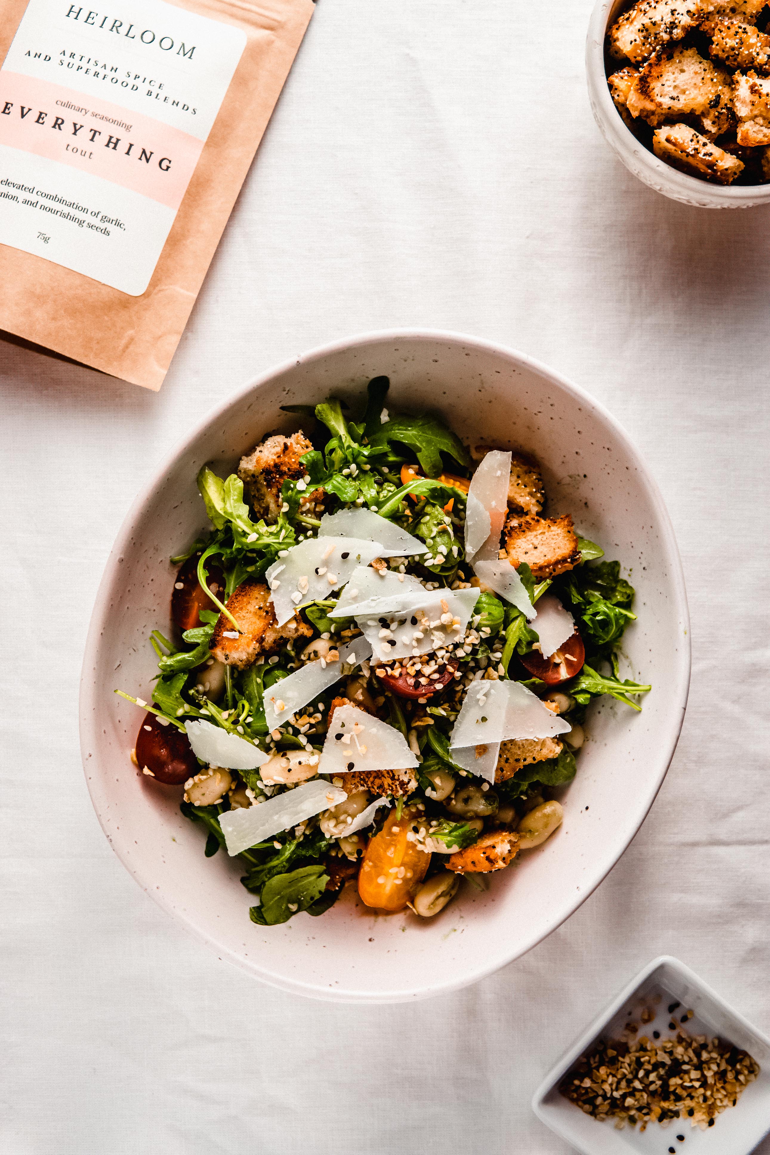 Delicious Arugula and white bean salad